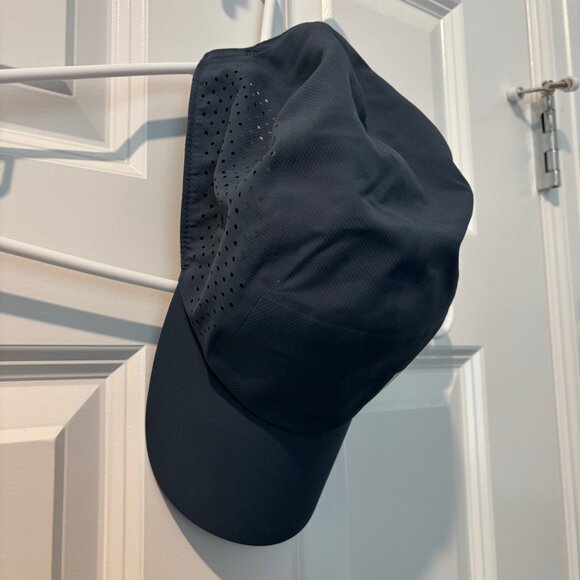 On Running Blue Women's Cap - Picture 6 of 8